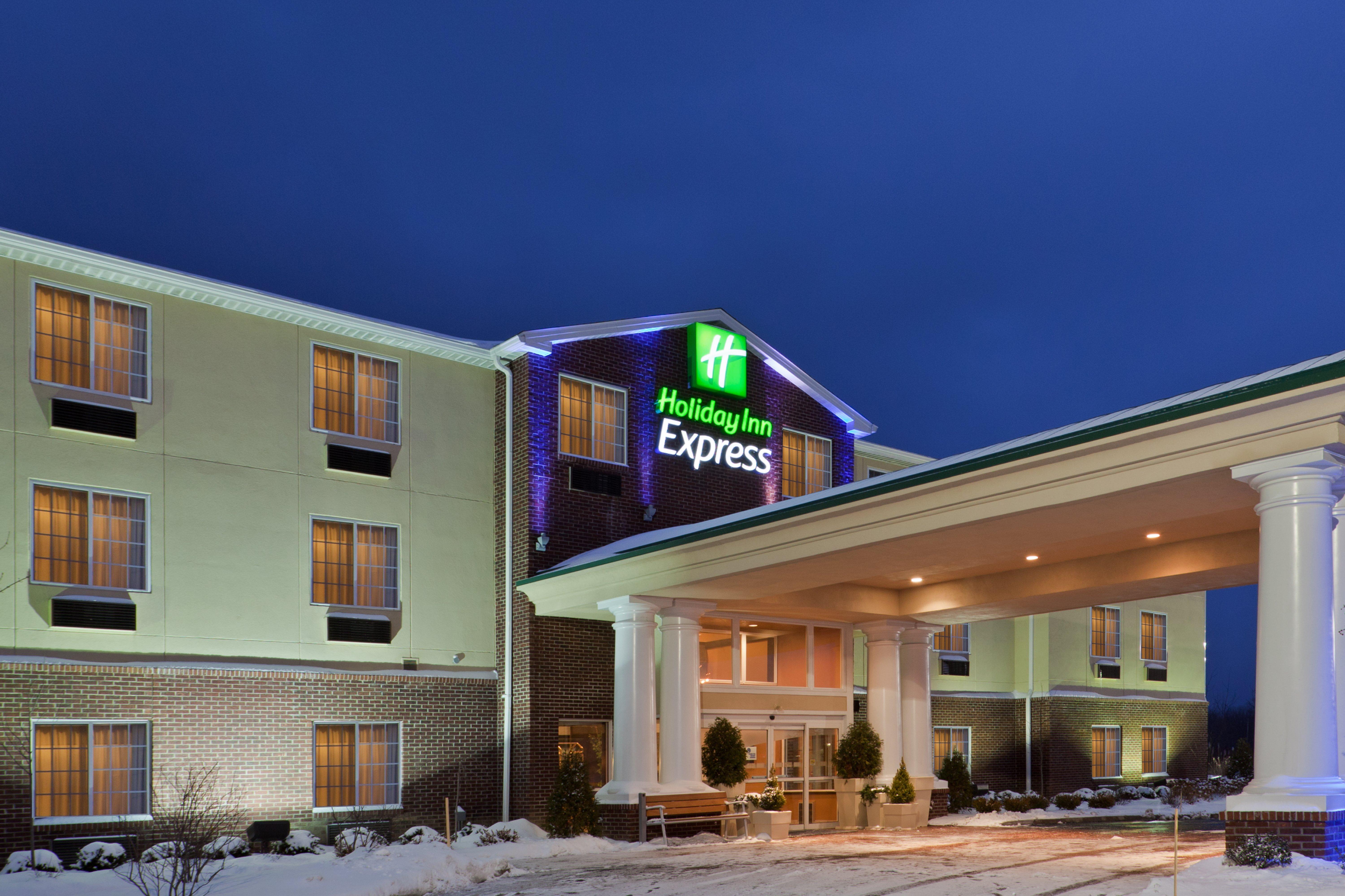 Holiday Inn Express & Suites Ashtabula-Geneva By Ihg Austinburg Exterior photo